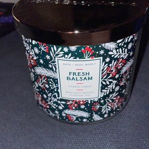 Fresh balsam candle